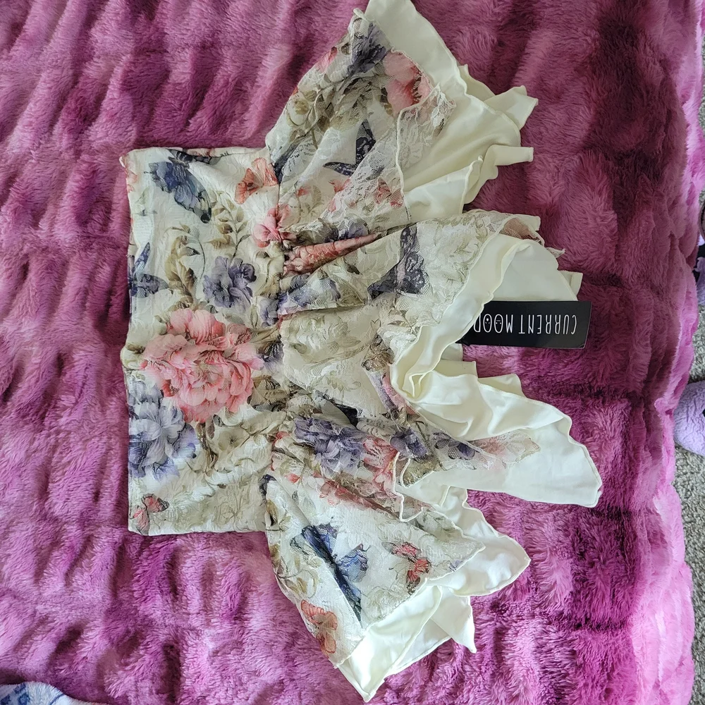 Floral Ruffle Mini Skirt - Picture 2 of 4